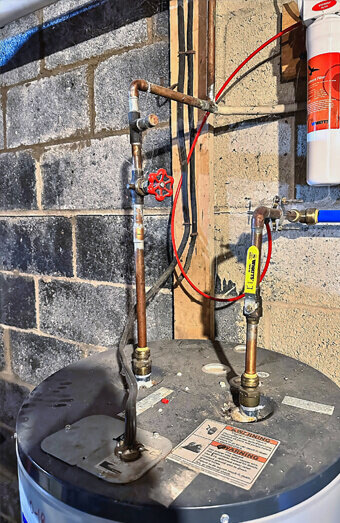 https://plumbermyaree.com.au/uploads/2025/06/hot-water-876058.jpg